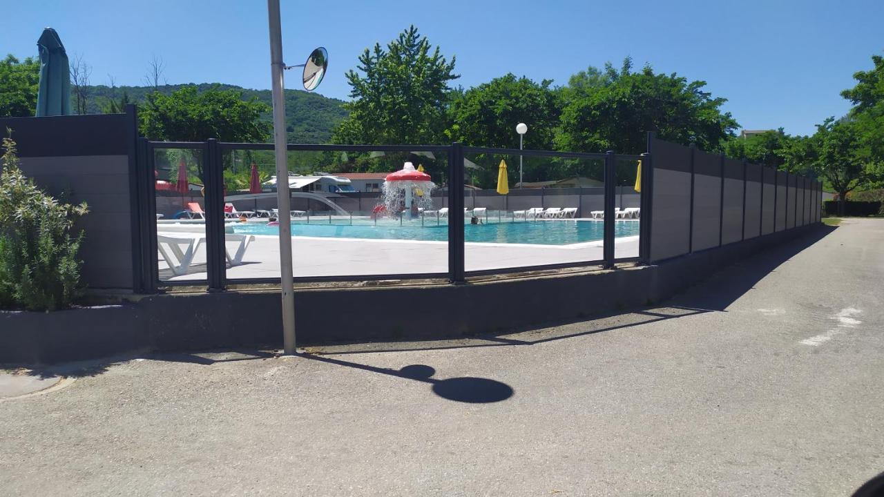 mobil-home du lac de Foix Extérieur photo